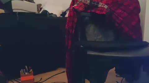 Snapshot of hungandthicksteven chatting on 04.12.26 stevenishung online show from 04.12.26