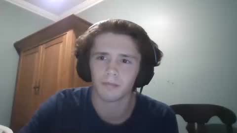 Snapshot of hunglikecrazyy chatting on 06.08.26 Tyler online show from 06.08.26