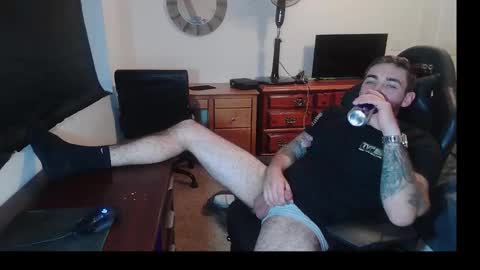 Snapshot of hungmtnman2256 chatting on 03.15.26 hungmtnman2256 online show from 03.15.26