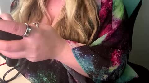 Snapshot of hungry_horny_hippo chatting on 04.08.26 Hungry Horny Hippo online show from 04.08.26