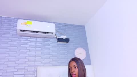 Snapshot of hungry_pussy18 chatting on 10.28.25 sasha online show from 10.28.25