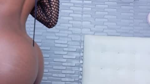 Snapshot of hungry_pussy18 chatting on 12.17.25 sasha online show from 12.17.25