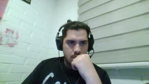 Snapshot of hungweeb chatting on 03.10.26 Rod online show from 03.10.26