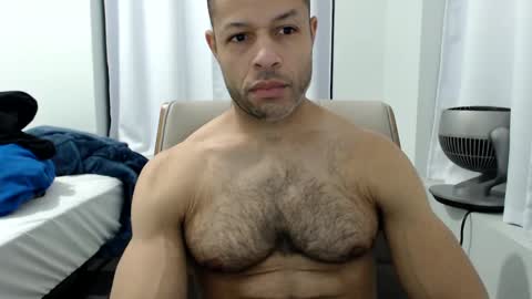 Snapshot of hungxpert chatting on 03.05.25 hungxpert online show from 03.05.25