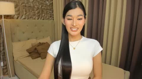 hunkhomerontop online show from 11.17.25