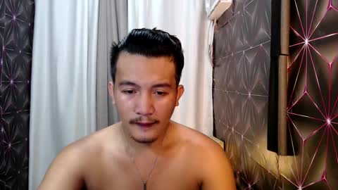 hunkylloyd online show from 02.26.25