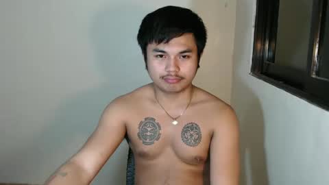 Snapshot of hunkyzeus chatting on 01.05.25 hunkyzeus online show from 01.05.25