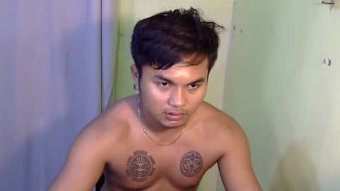 Snapshot of hunkyzeus chatting on 11.28.25 hunkyzeus online show from 11.28.25