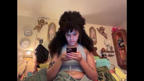 Snapshot of hunnybunbun666 chatting on 12.18.25 bunni girl online show from 12.18.25