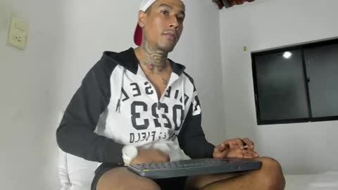 hunting_blondes online show from 04.14.26