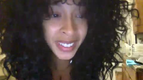 Snapshot of hunyybunz chatting on 12.14.24 Goddess Hunyy online show from 12.14.24