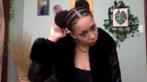 Snapshot of hunyybunz chatting on 02.20.25 Goddess Hunyy online show from 02.20.25