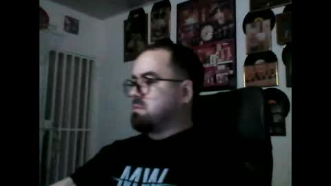 Snapshot of hurtadodirector chatting on 06.01.26 hurtadodirector online show from 06.01.26