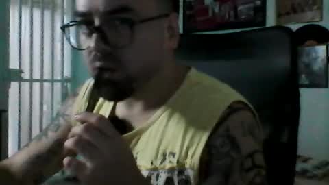Snapshot of hurtadodirector chatting on 06.14.26 hurtadodirector online show from 06.14.26