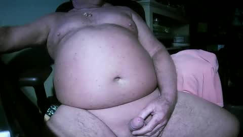 Snapshot of hwait121 chatting on 10.31.25 hwait121 online show from 10.31.25