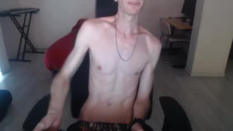 Snapshot of hybnotik chatting on 02.27.25 hybnotik online show from 02.27.25