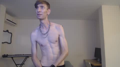 Snapshot of hybnotik chatting on 02.28.25 hybnotik online show from 02.28.25