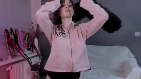 Miley. PVT open i have extra prices on nude show  online show from 01.11.26