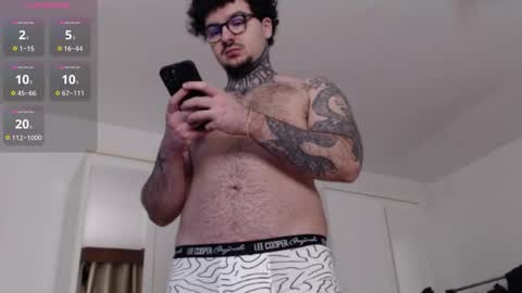 Snapshot of hypersyren chatting on 09.15.25 hypersyren online show from 09.15.25