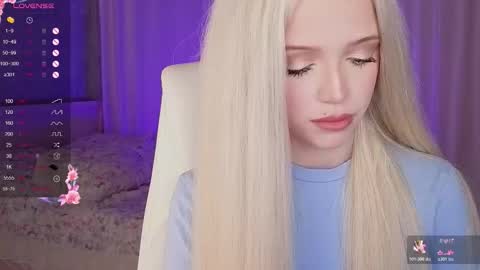 Snapshot of i__am_joss chatting on 11.26.25 Joselle online show from 11.26.25