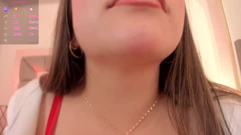 Snapshot of i_akane chatting on 10.08.25 Akane online show from 10.08.25