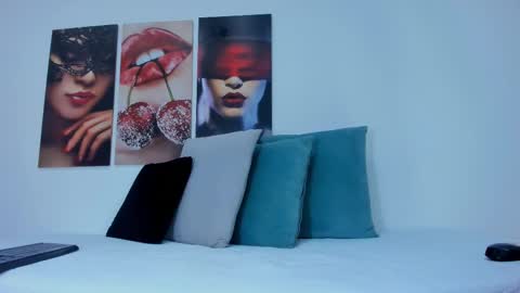 The Dolls online show from 11.06.25