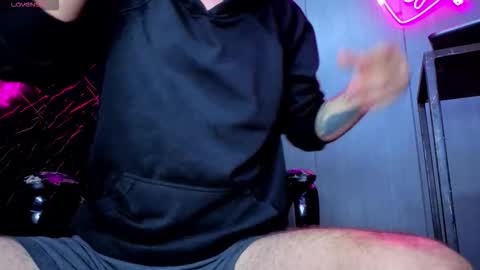 kelvis online show from 11.19.25