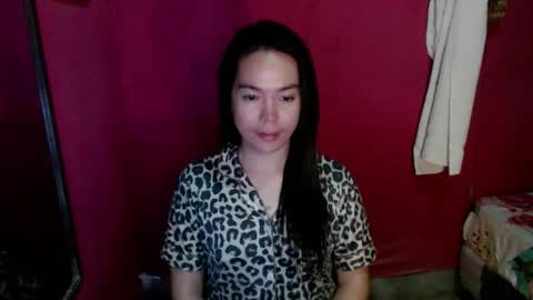 Snapshot of i_am_ur_destiny chatting on 11.19.25 Just ask me online show from 11.19.25