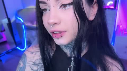 Snapshot of i_died_again chatting on 10.24.25 Asya online show from 10.24.25