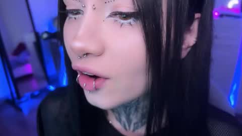 Snapshot of i_died_again chatting on 10.25.25 Asya online show from 10.25.25