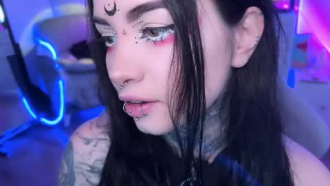 Snapshot of i_died_again chatting on 11.01.25 Asya online show from 11.01.25