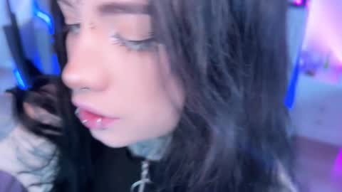 Snapshot of i_died_again chatting on 11.02.25 Asya online show from 11.02.25