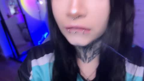 Snapshot of i_died_again chatting on 11.19.25 Asya online show from 11.19.25