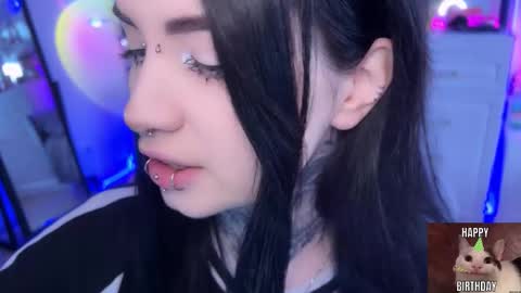 Snapshot of i_died_again chatting on 11.21.25 Asya online show from 11.21.25