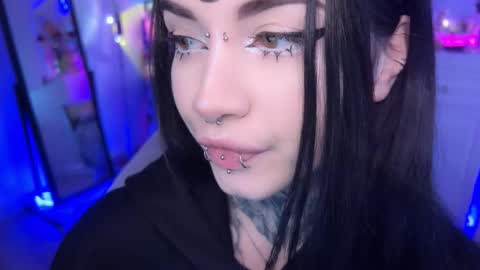 Snapshot of i_died_again chatting on 11.30.25 Asya online show from 11.30.25