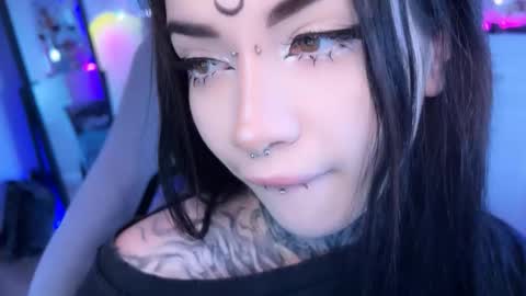 Snapshot of i_died_again chatting on 12.14.25 Asya online show from 12.14.25