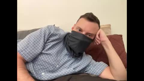 Snapshot of i_o_ro chatting on 10.22.25 i o ro online show from 10.22.25