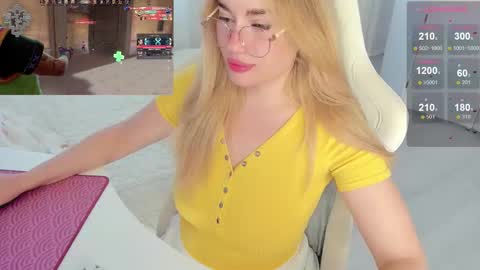 Snapshot of i_want_you_eva chatting on 10.01.25 HiI am  EvaPVT is open  online show from 10.01.25