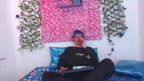 iam_lukas__ online show from 09.15.25