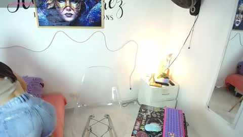 iam_monika online show from 11.11.25