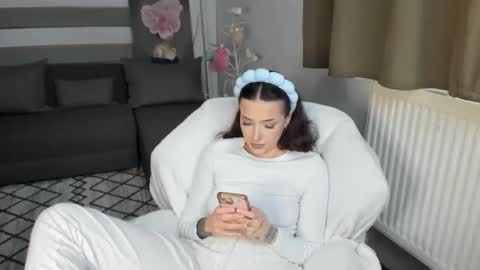 Baby Gal online show from 02.18.26