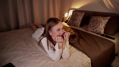 Snapshot of iamclaire_ chatting on 12.17.25 Claire online show from 12.17.25