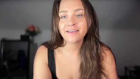 Crystal online show from 10.19.25