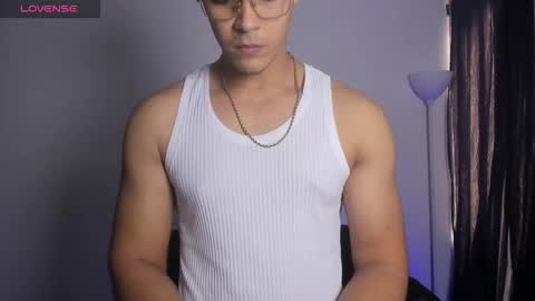 Dylan  independent model  online show from 03.06.26