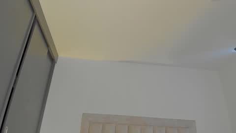 Juliiiiian online show from 11.25.25