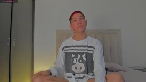 Juliiiiian online show from 12.05.25