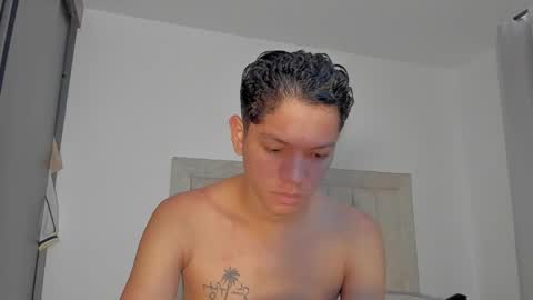 Snapshot of iamjulian_ chatting on 05.23.26 Juliiiiian online show from 05.23.26