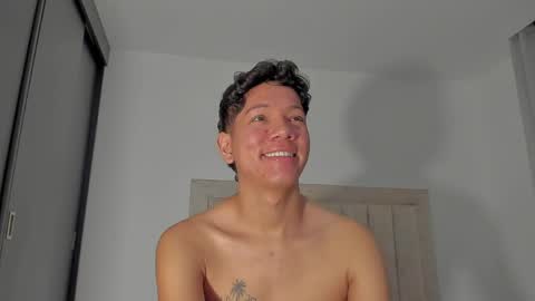 Snapshot of iamjulian_ chatting on 06.06.26 Juliiiiian online show from 06.06.26