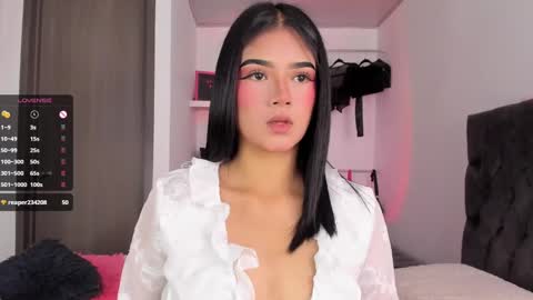 Snapshot of iamjulietaa chatting on 02.05.25 online show from 02.05.25