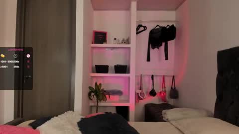 Snapshot of iamjulietaa chatting on 02.13.25 online show from 02.13.25